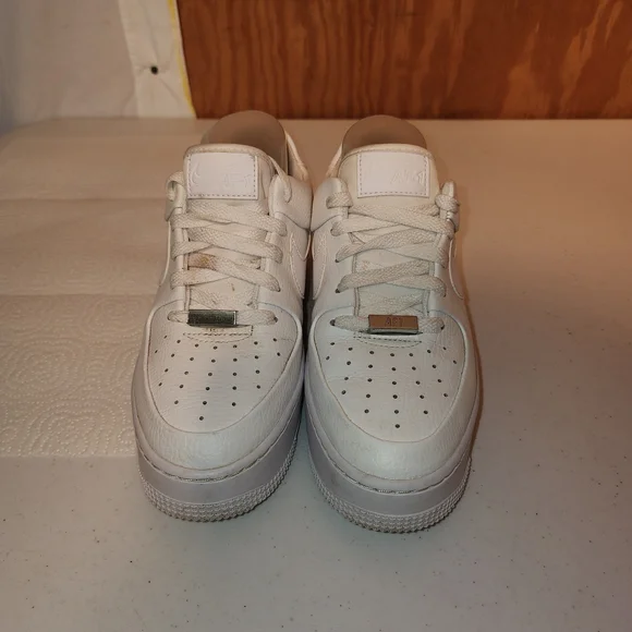 Nike Air Force 1 Women's White Sneakers - Picture 9 of 15
